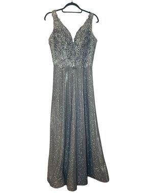 Glimmering Silver V Neck Formal Evening Gown/Prom Dress w/Rhinestones Size Small